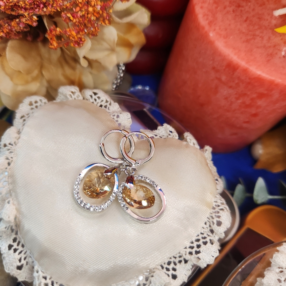 Beautiful Callura Swarovski Crystals Oval Dangel Earrings